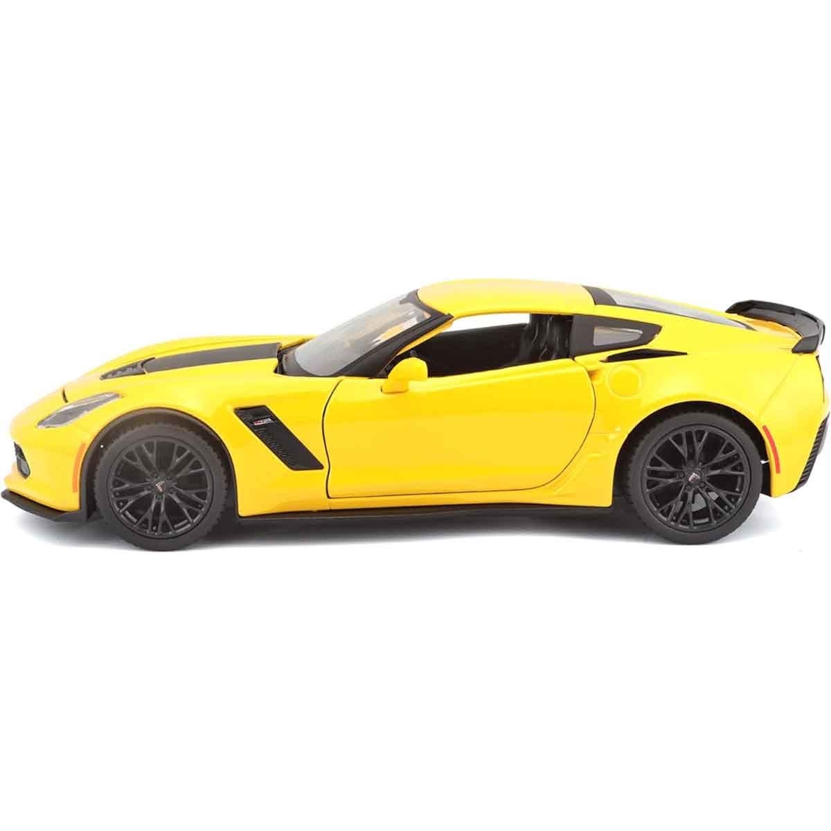 Maisto Yellow 1:24 Scale 2015 Corvette Z06 Diecast Car Boys, 3-4 Years