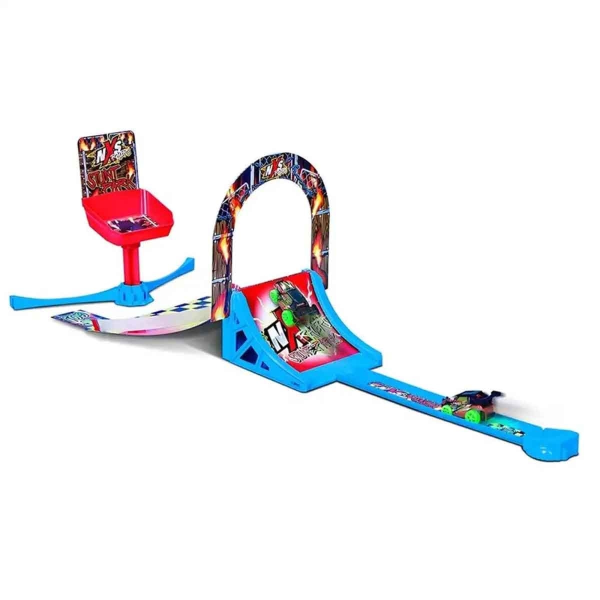 Maisto NXS Racers Stunt Park Car Track Playset & Fresh Metal Diecast Car Bundle Boys, 3-4 Years
