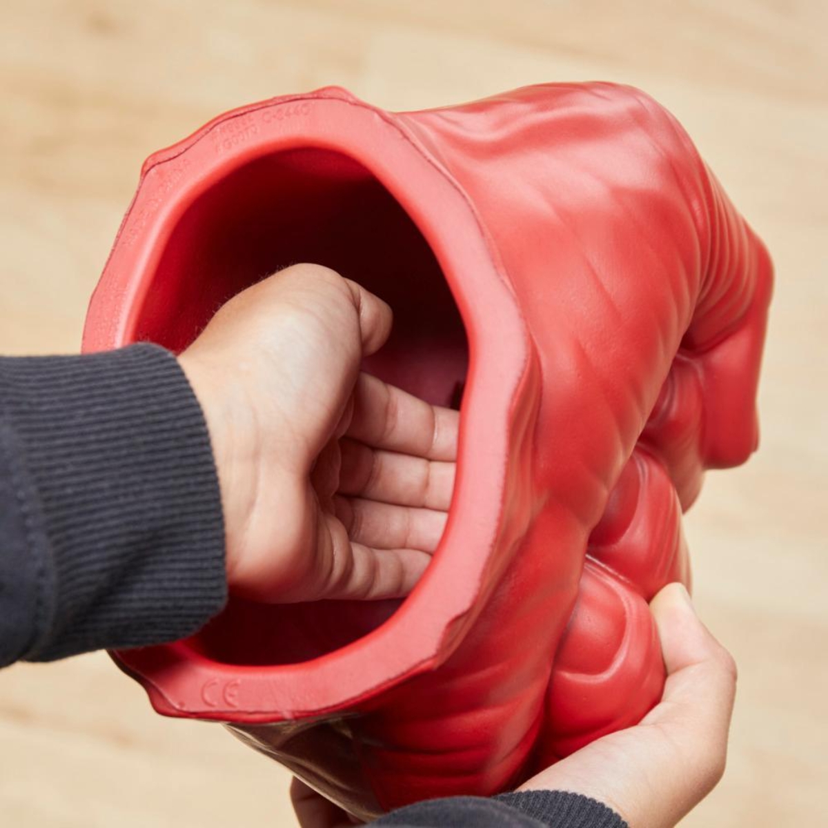 Marvel Captain America: Brave New World Red Hulk Gamma Smash Fists Unisex, 5-7 Years