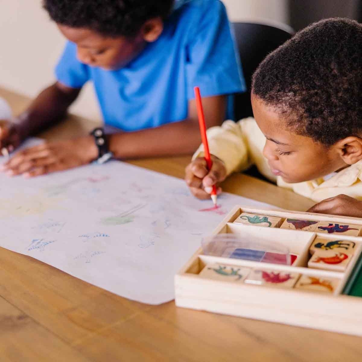 Melissa & Doug MAC ARS Dinosaur Stamp Playset Unisex, 5-7 Years