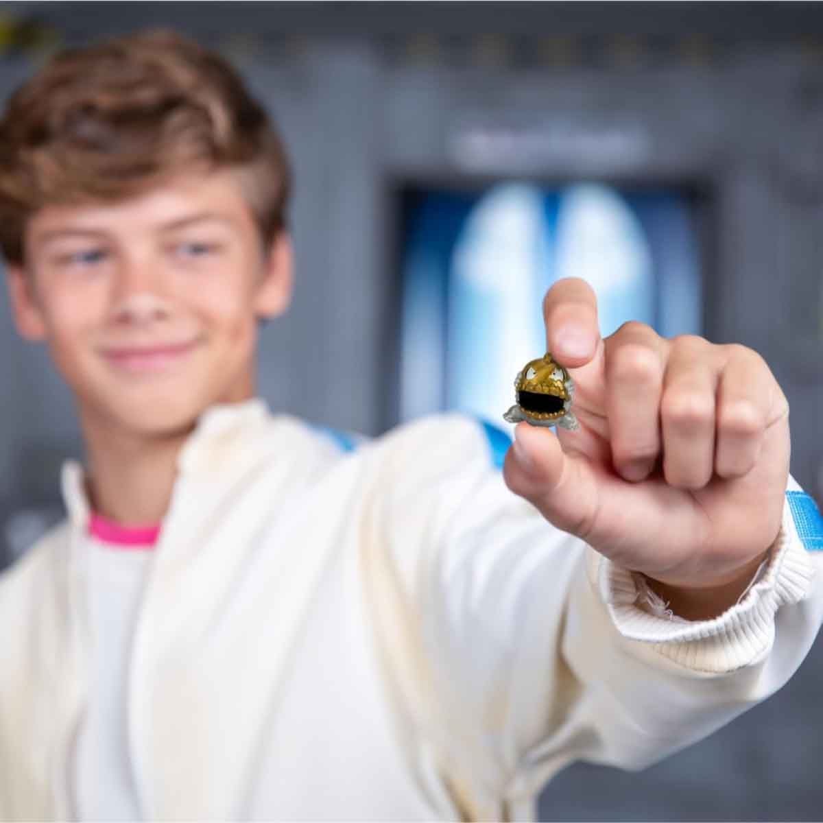 مستر بيست لاب لعبة مجسّمات 1″ سرب بيوميتس للجنسين، من عمر 5-7 سنوات، مجموعة من 5