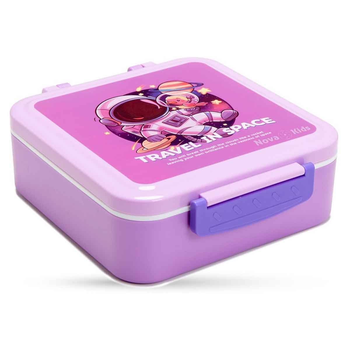 نوفا كيدز صندوق غداء بنتو بسعة 1.5 لتر بتصميم رائد فضاء بثلاثة أقسام مع مجموعة ملعقة وشوكة وصندوق صلصة