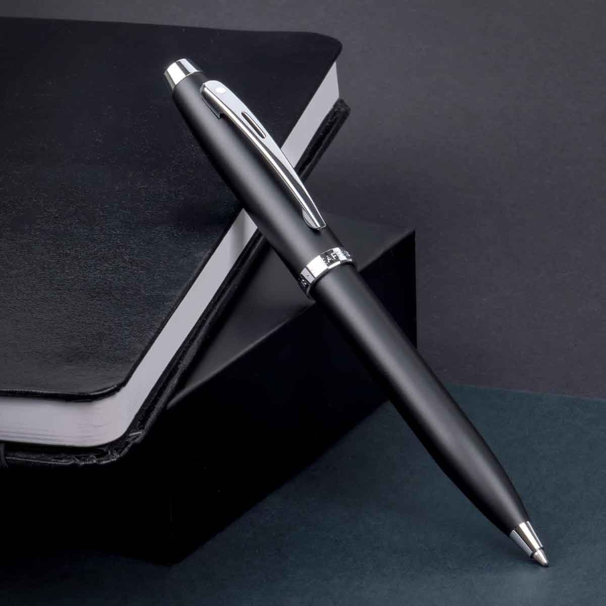 Sheaffer 100 E9317 Matte Black Ballpoint Pen with A5 Notebook Gift Set