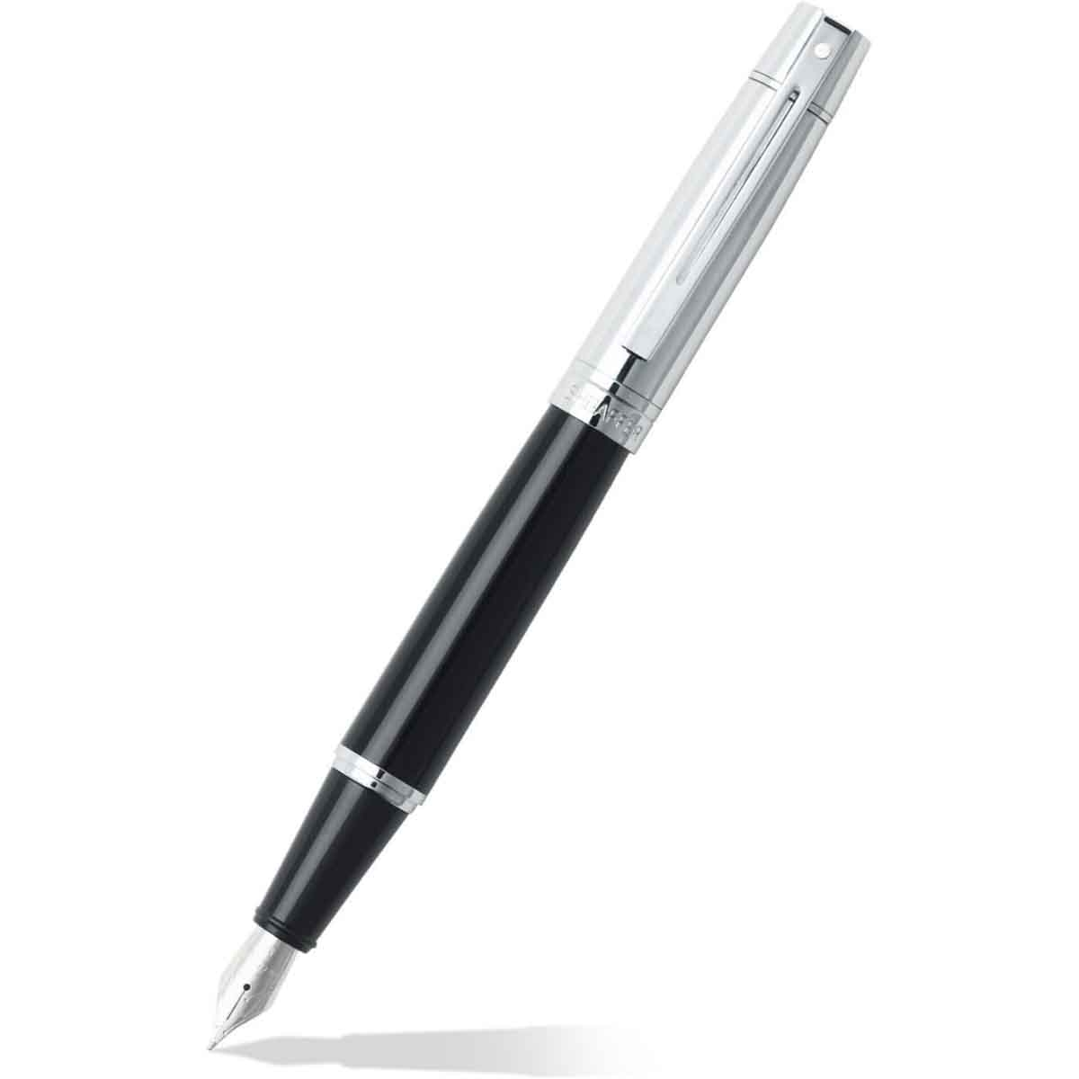 شيفر قلم 300 أسود لامع بغطاء كروم ريشة دقيقة