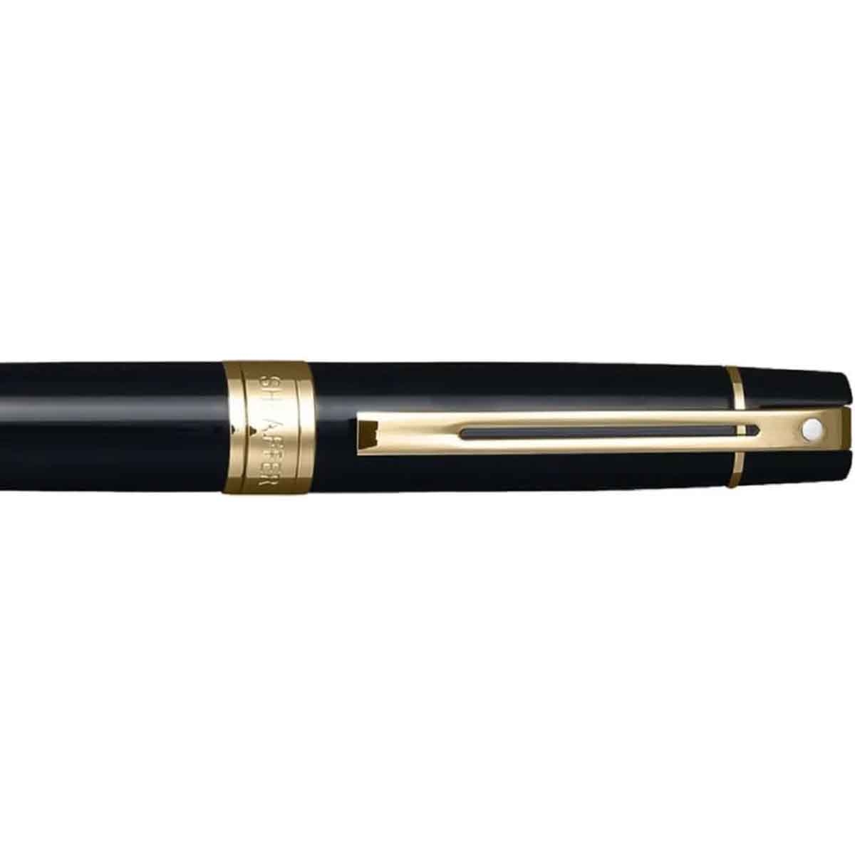 شيفر قلم 300 أسود لامع مع لمسات ذهبية حبر جاف