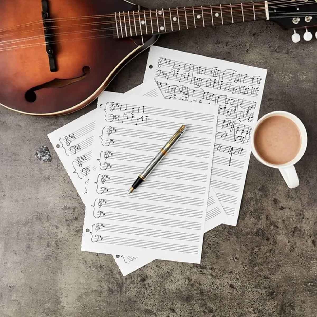 شيفر قلم 300 كروم لامع مع لمسات ذهبية ريشة دقيقة