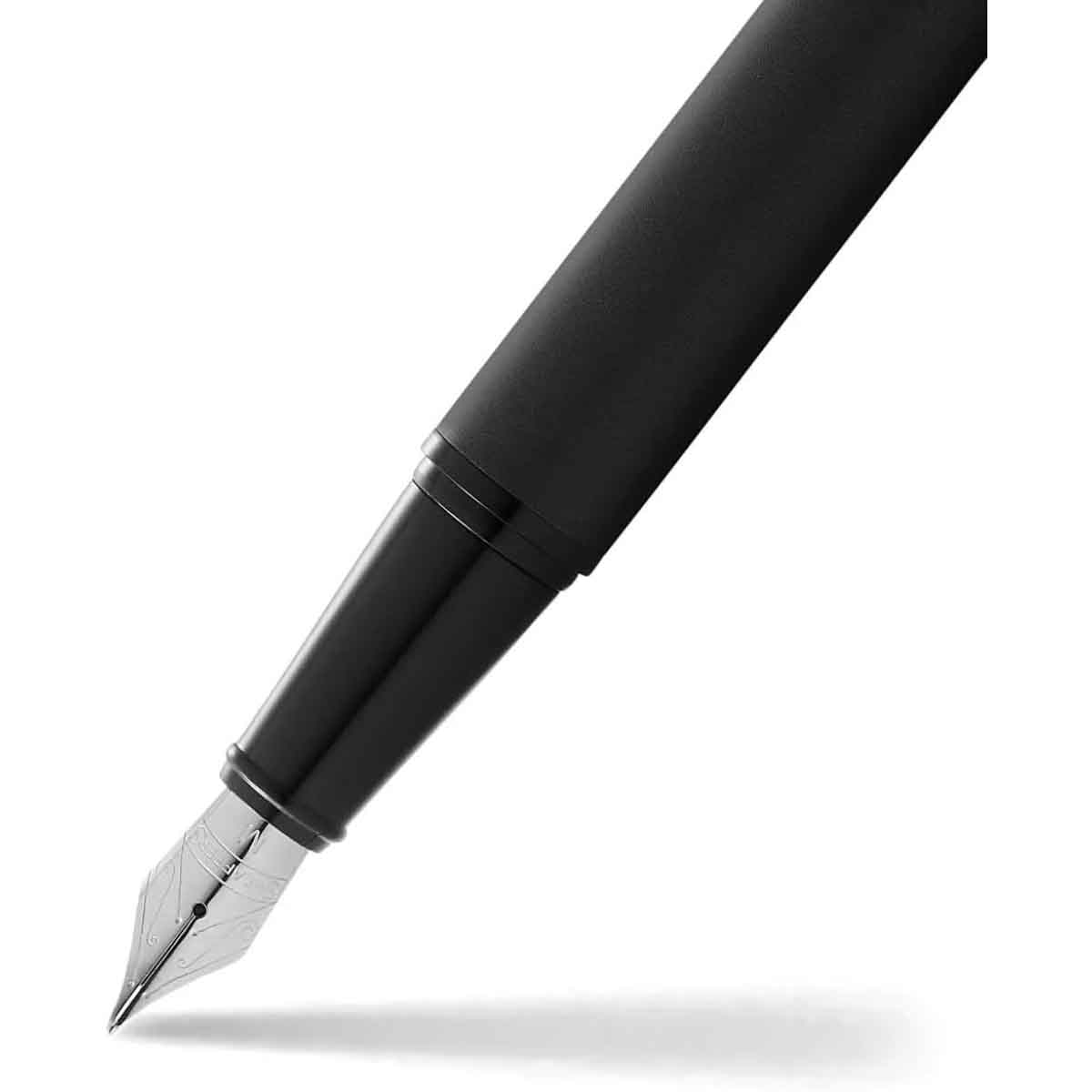 شيفر قلم 300 أسود مطفي لاكيه مع لمسات سوداء مصقولة ريشة دقيقة