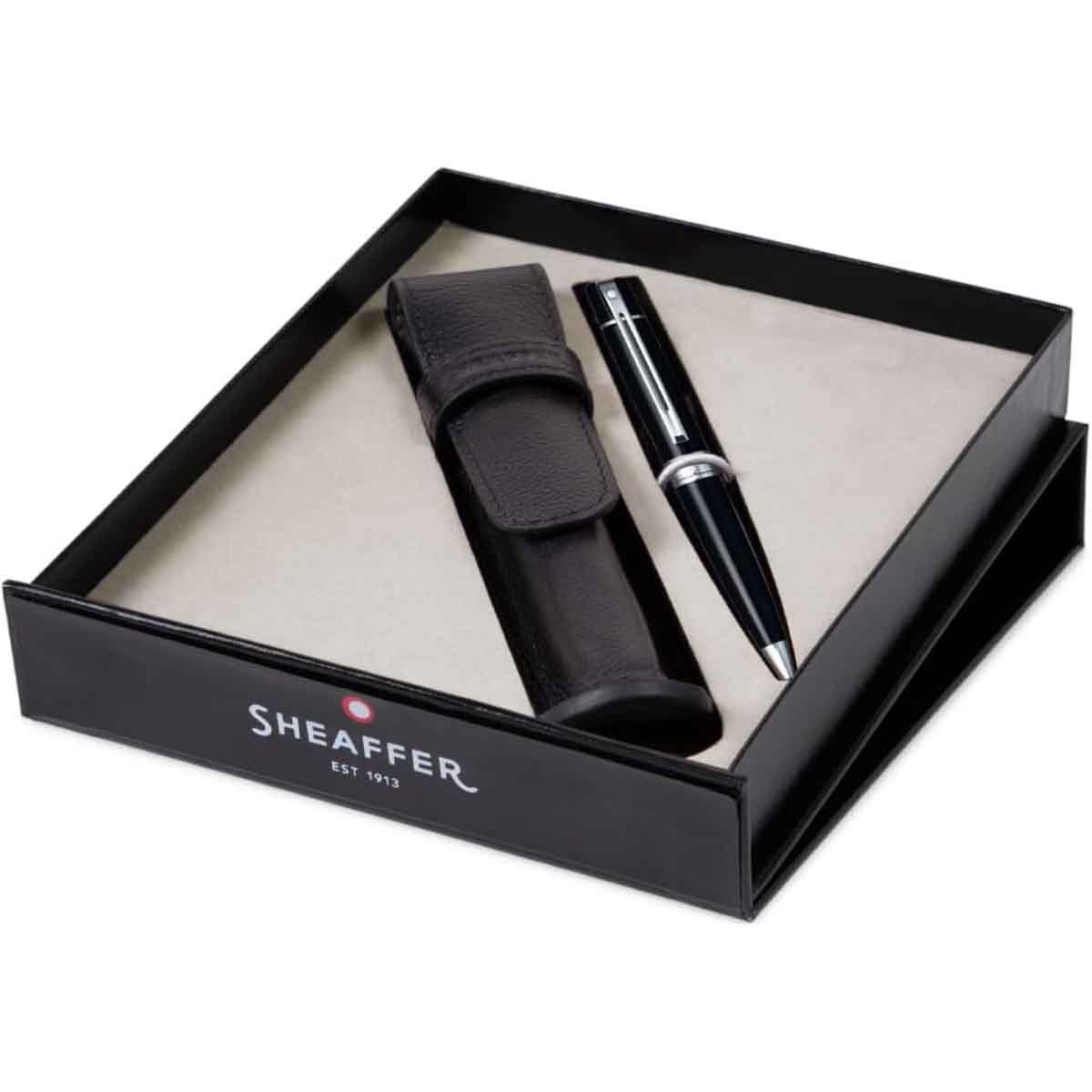شيفر طقم هدية قلم 300 أسود لامع حبر جاف مع جراب جلدي