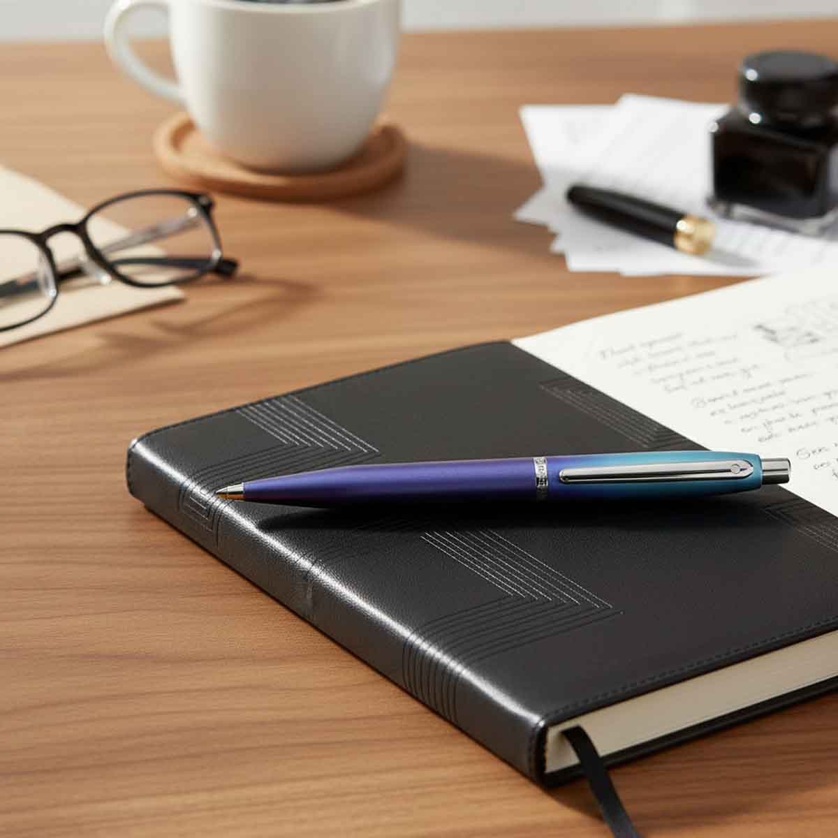 شيفر قلم إكسبريشنز VFM 9430 تدرج أزرق مع لمسات كروم حبر جاف