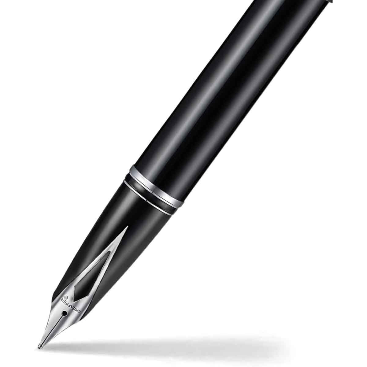 شيفر قلم ليغاسي 9064 أسود مع لمسات كروم ريشة متوسطة