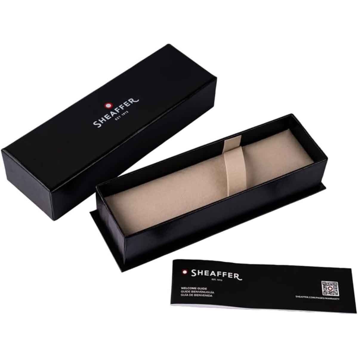 شيفر قلم سنتينل 335 أسود لامع وكروم مع طلاء ذهبي PVD حبر جاف