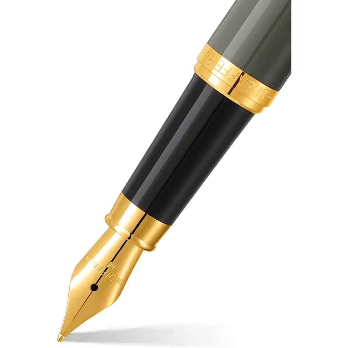 شيفر قلم في إف إم E9427 رمادي فاتح مع لمسات ذهبية PVD ريشة متوسطة