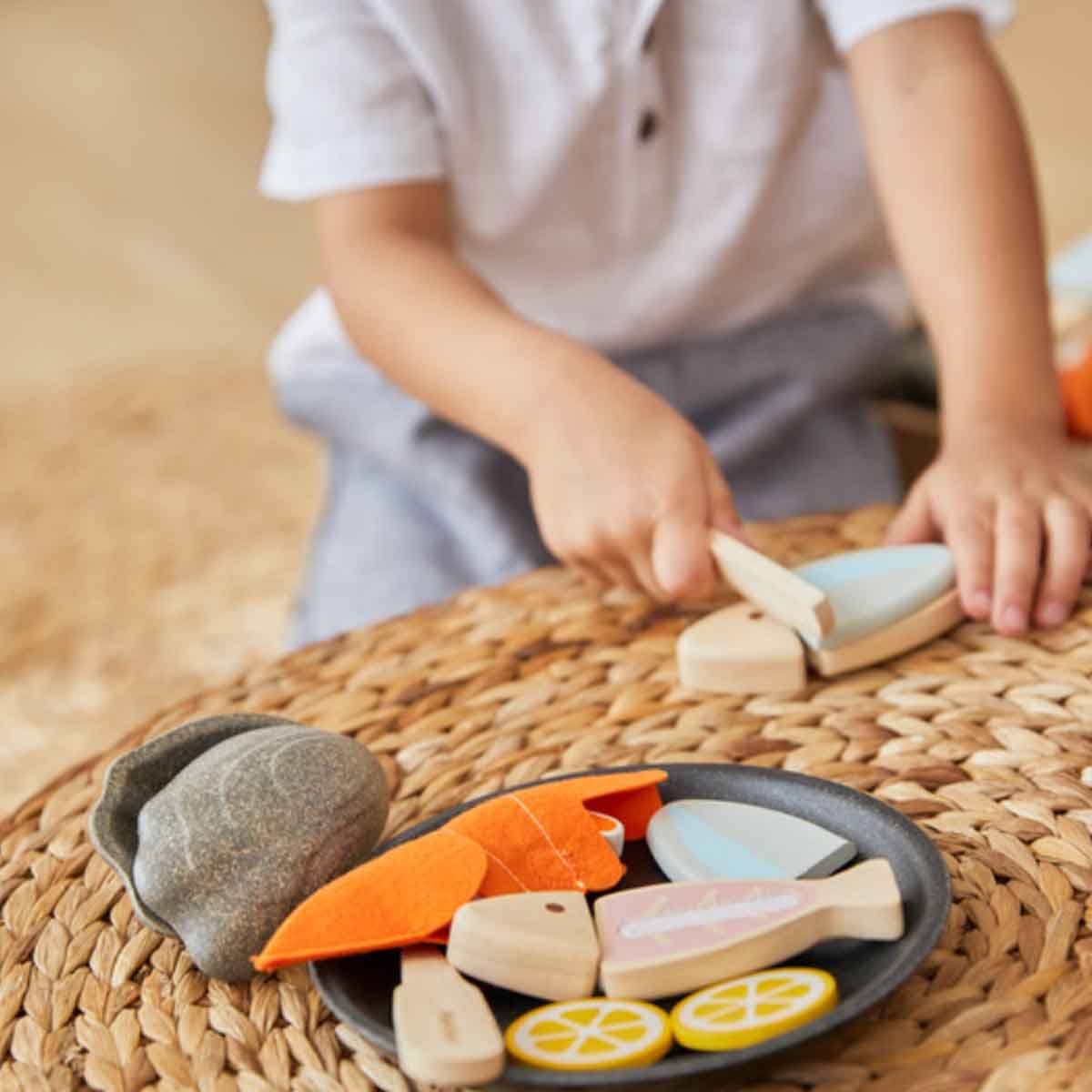 PlanToys Seafood Platter Play Kitchen Unisex, 3-4 Years