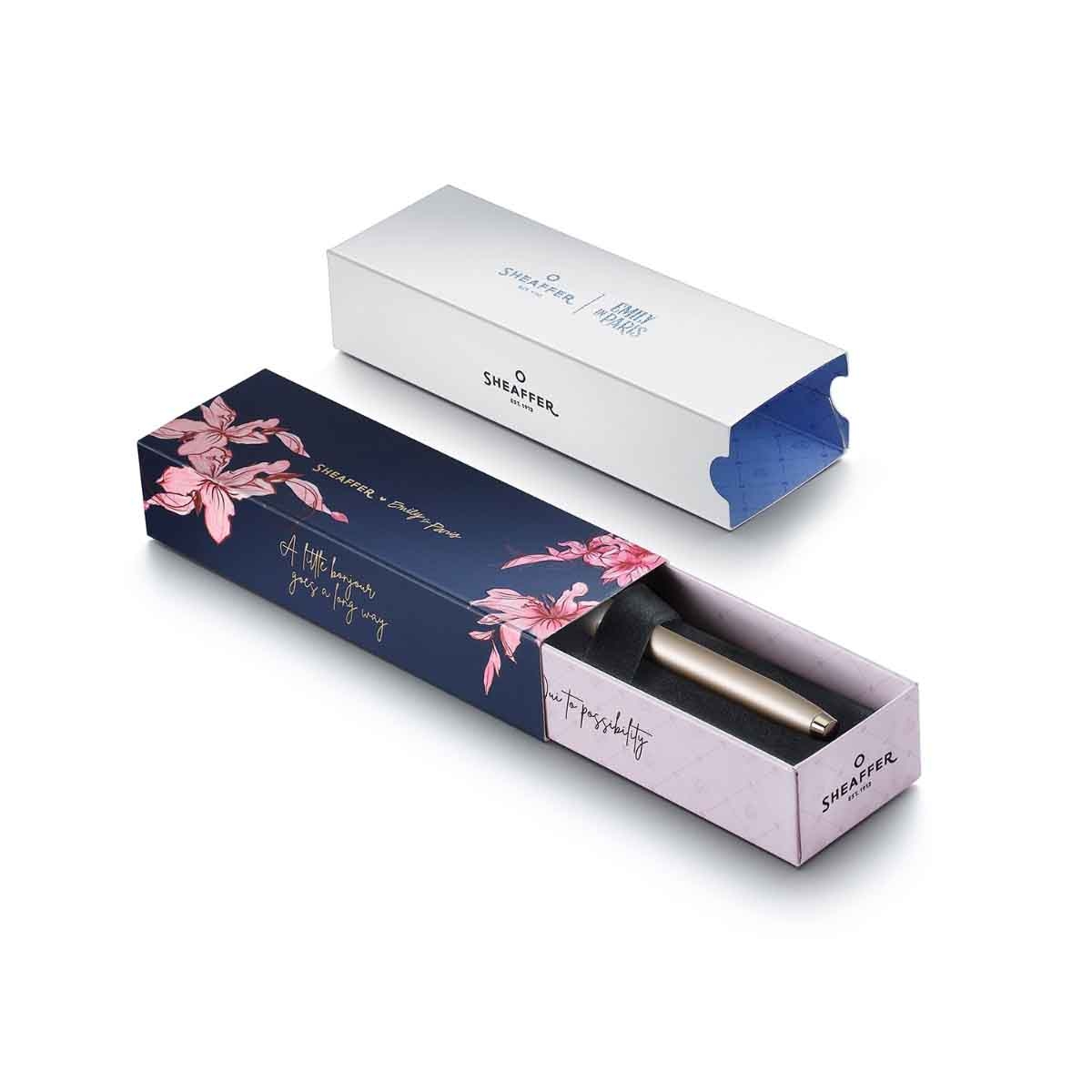 شيفر إي آي بي 100 9377 قلم حبر سائل فاين بلون الشمبانيا الذهبي مع حليات باللون نفسه وزخرفة مشبك بشكل ربطة