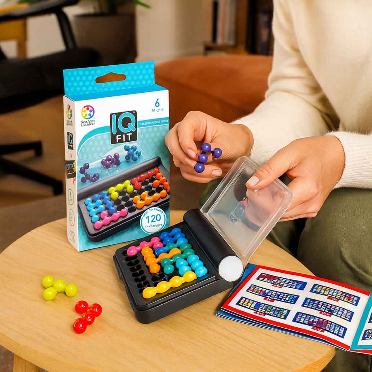 SmartGames IQ Fit Pocket Board Game Unisex, 5-7 Years