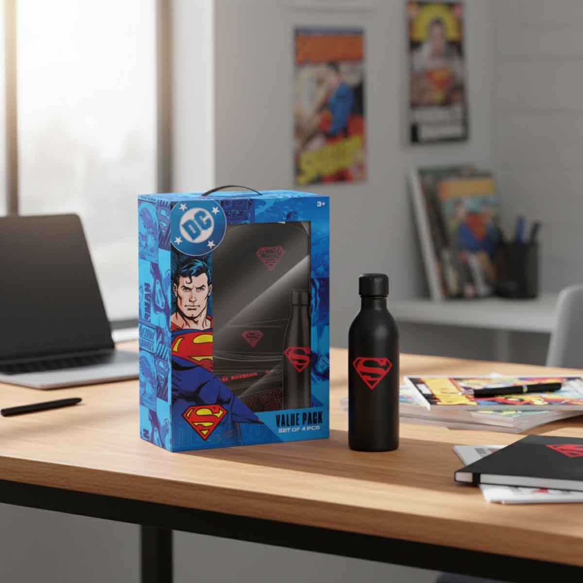 دي سي سوبرمان مجموعة حقيبة ظهر 4 في 1 مع حقيبة غداء معزولة ومقلمة وزجاجة ماء